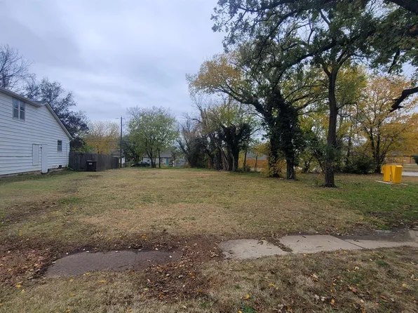 1347 N Erie Ave, Wichita, KS 67214