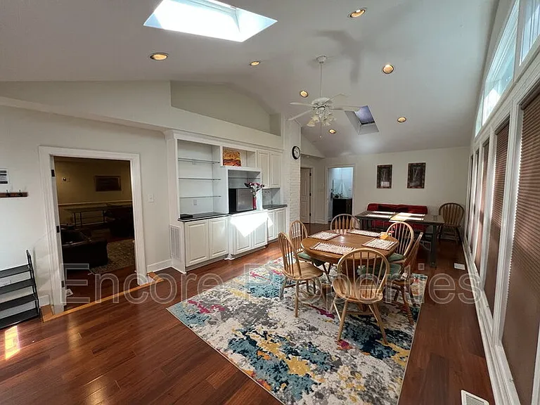 105 Baybrook Ct — Photo 9