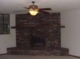 1802 Lawrence St, Bentonville, AR 72712