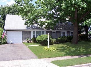 51 Rush St, Port Jefferson Station, NY