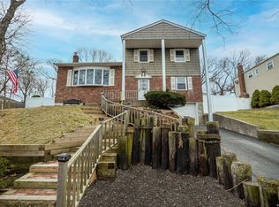 41 Cherry St, Selden, NY 11784