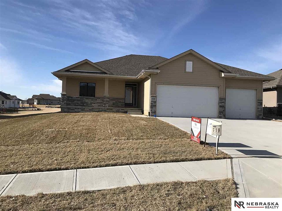 1st image of 12122 S 210th St