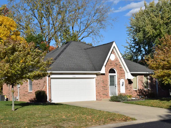 1247 Holiday Ln E, Brownsburg, IN 46112