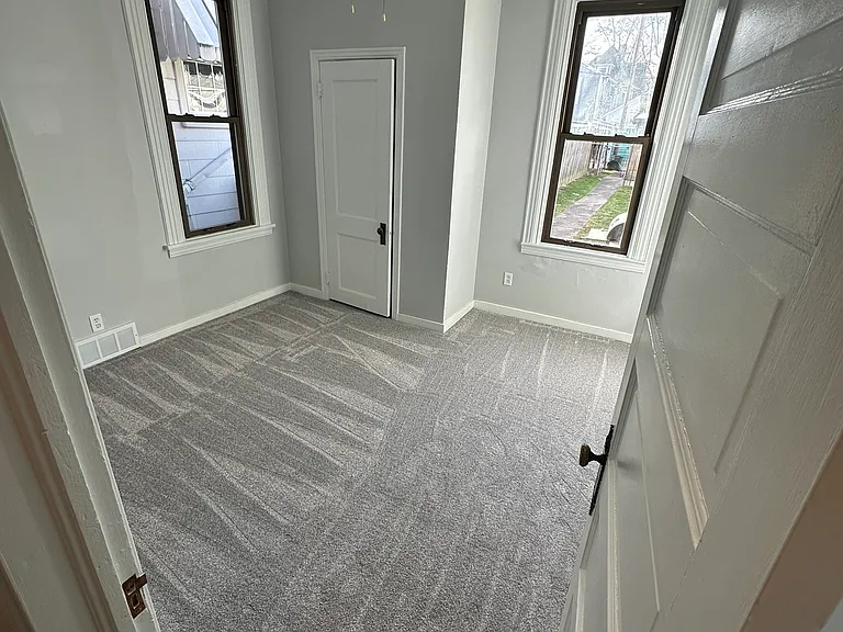 184 Grant Ave #A — Photo 6