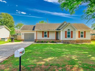 313 W Washington Dr, Muscle Shoals, AL 35661
