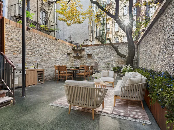 453 West 56th Street image 6 of 11