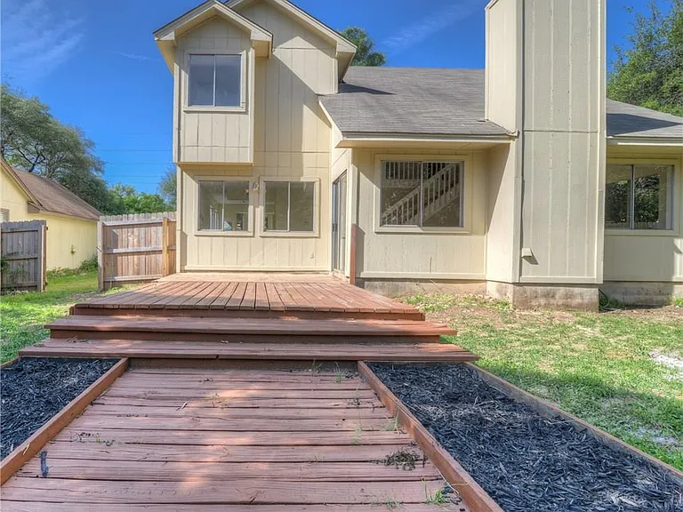 6320 Avery Island Ave — Photo 21