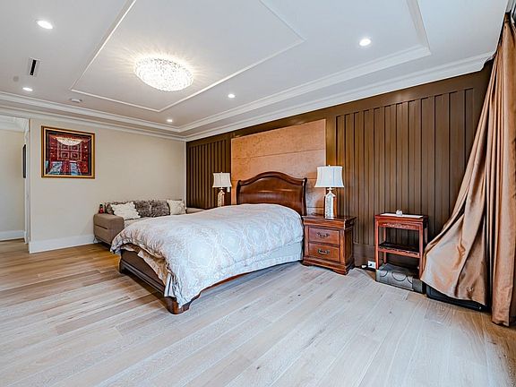 4th image of 8631 Fairdell Cres