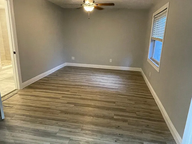 310 E Gladys St — Photo 7
