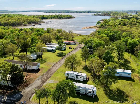 1 E Boston St, Eufaula, OK 74432