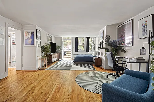 Rented by Compass | media 6