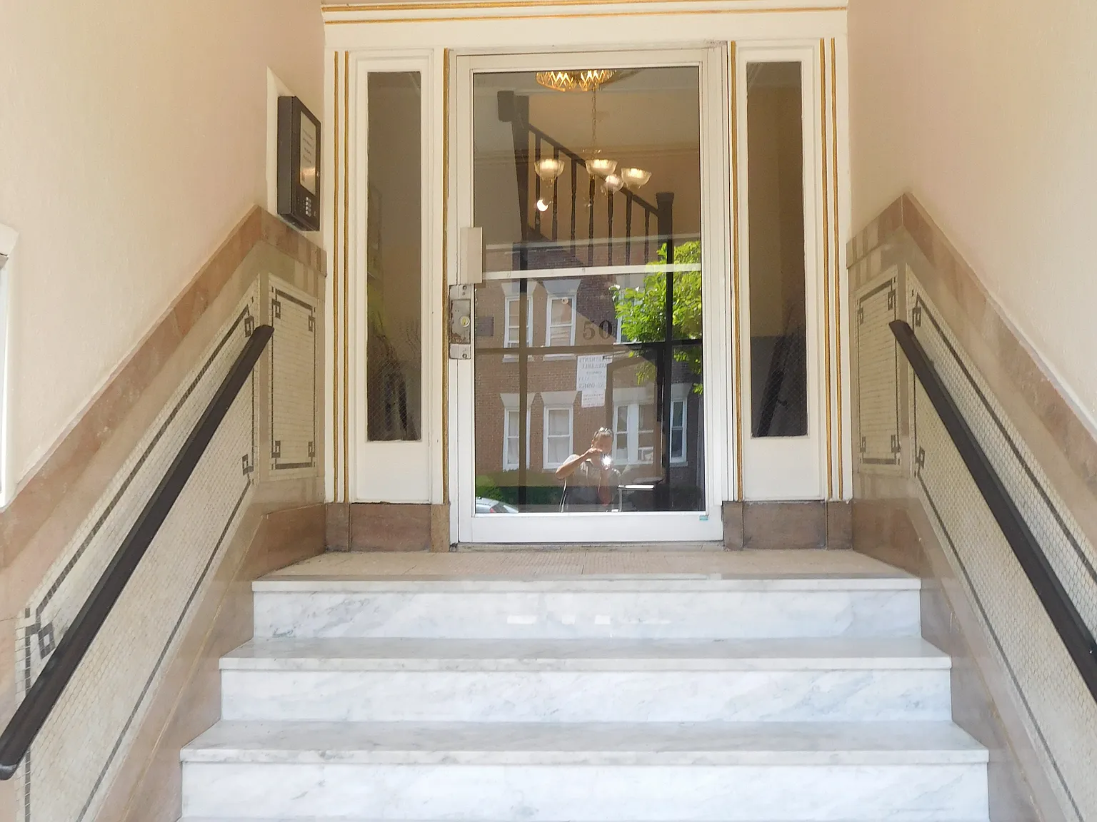 50 Park Vale Ave — Photo 4
