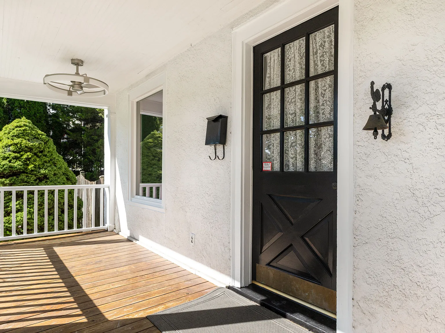 3 bed, 1.5 bath, 1914 sqft, $3,800 — Photo 3