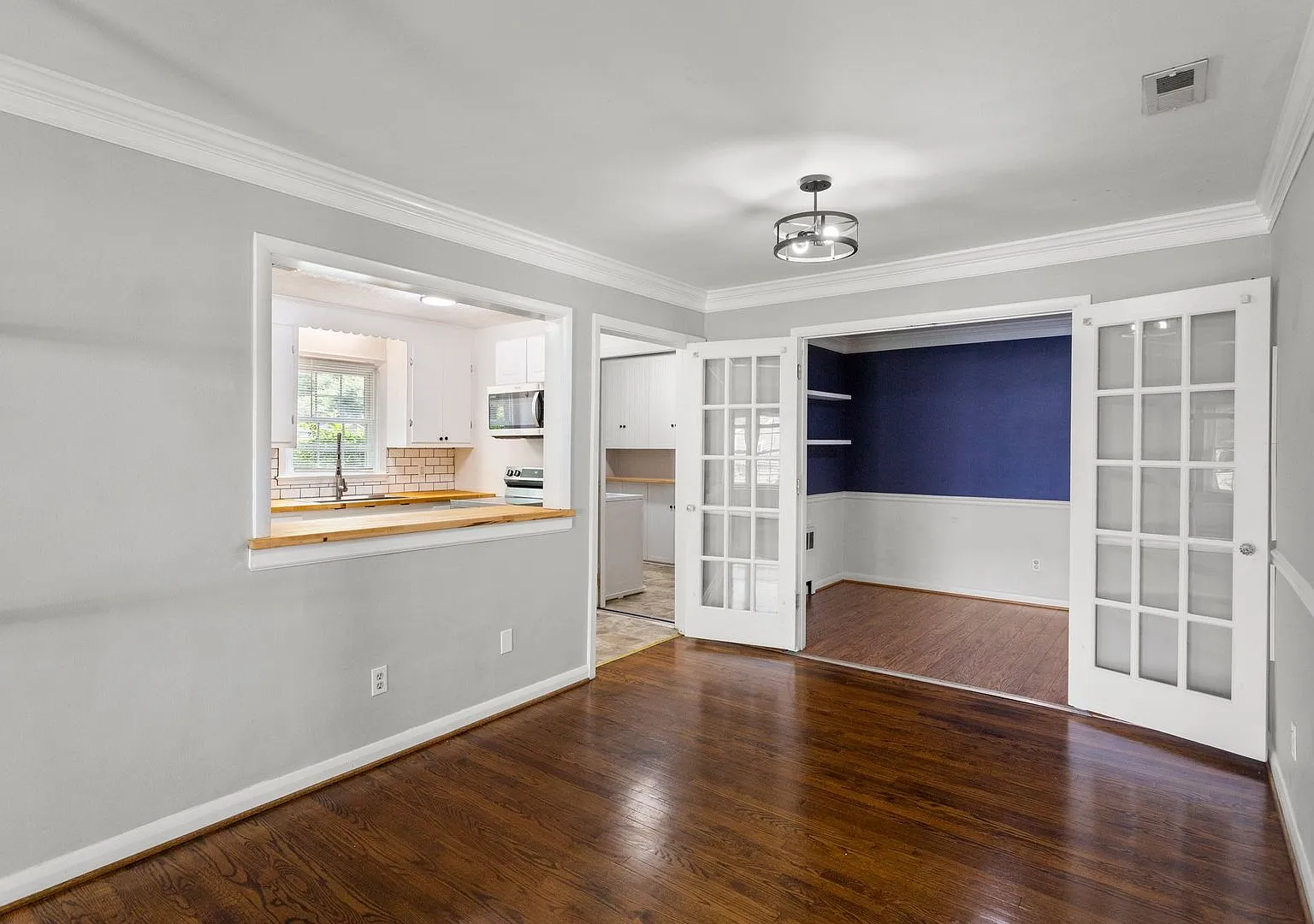 Charming Renovated 3-Bedroom Home in Riverside Near CNU & Mariner's Museum — Photo 4