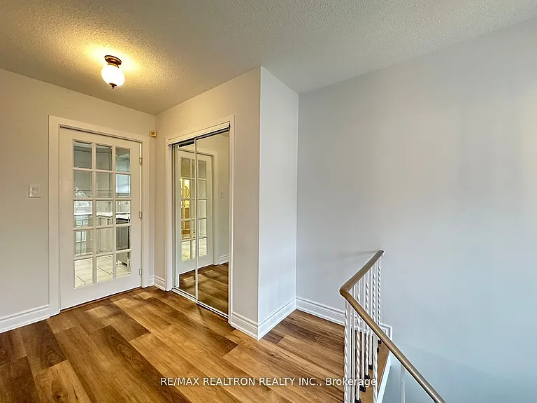 129 Sexton Cres #MAIN — Photo 8