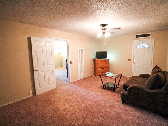 4th image of 3824 E Woodward Ave