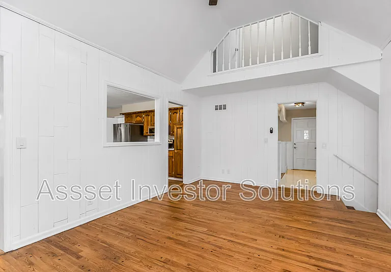 9109 Goddard St — Photo 11