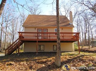 109 Spruce Lake Dr, Milford, PA 18337