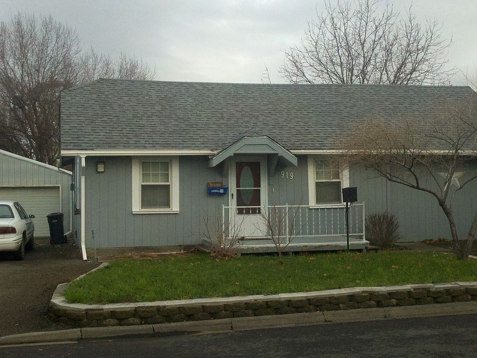 1st image of 919 SE Birch Ave