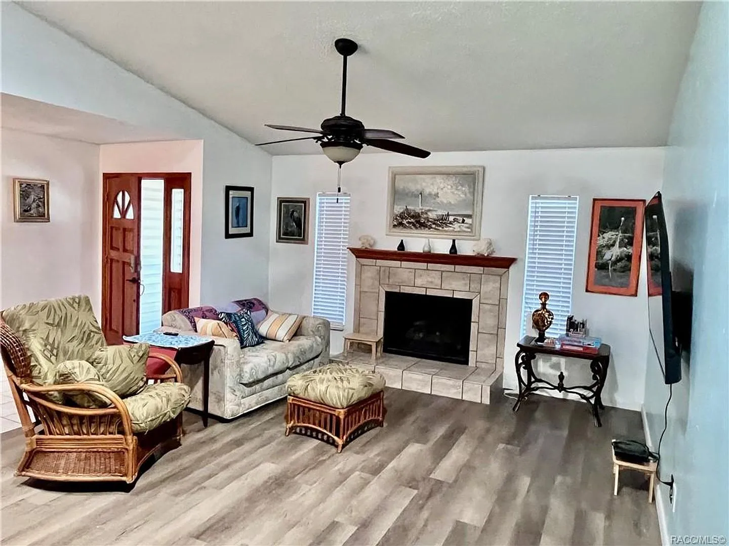 Furnished Seasonal Rental — Photo 2