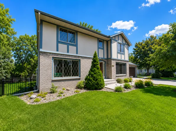 3851 Newport Ln NW, Rochester, MN 55901