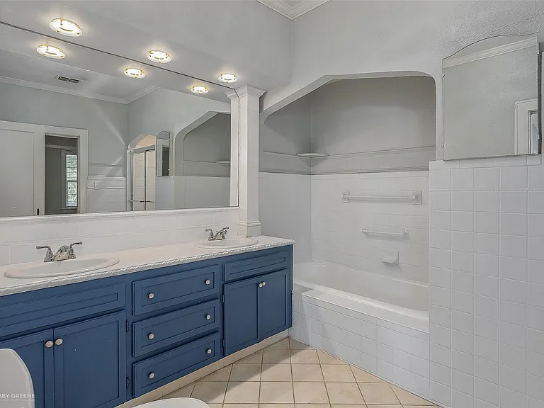 1212 E Kings Hwy — Photo 32