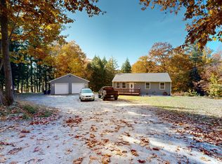 885 River Rd, Livermore, ME 04253