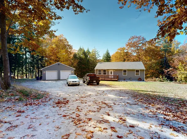 885 River Road, Livermore, ME 04253