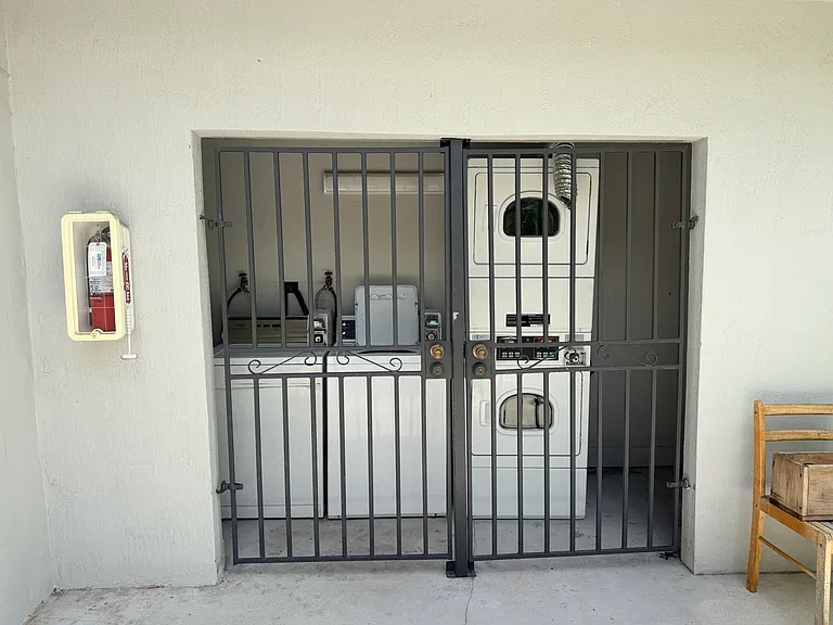 420 SW 14th Ave #1B — Photo 22