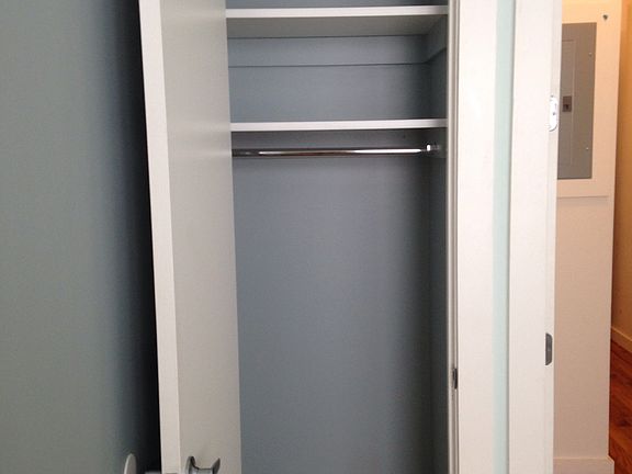 4th image of 227 Wyckoff Ave APT 1L