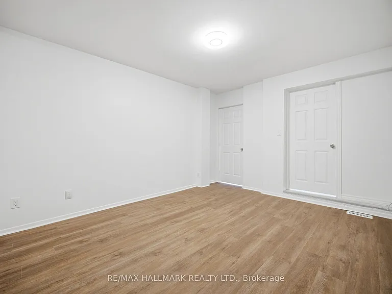 3025 The Credit Woodlands #314 — Photo 21