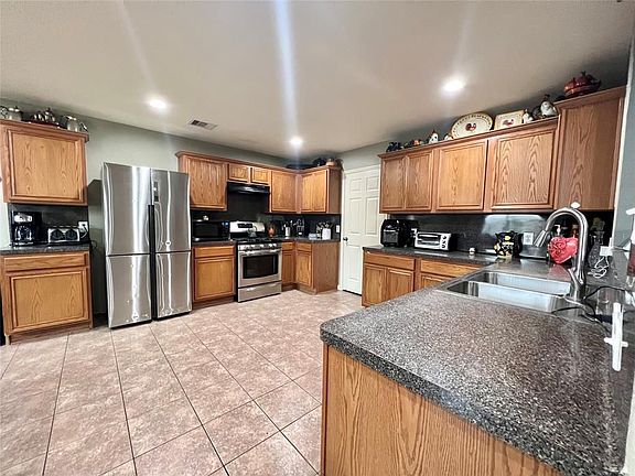 4th image of 20826 Balmoral Glen Ln