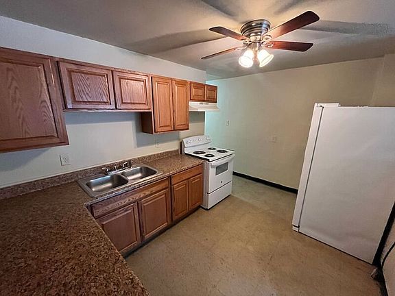 4th image of 413 N Hawthorne St #A