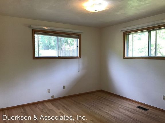 5th image of 3433 NW McKinley Dr
