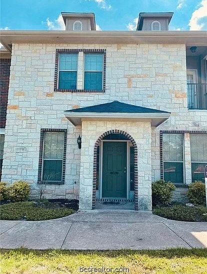1st image of 129 Forest Dr #129