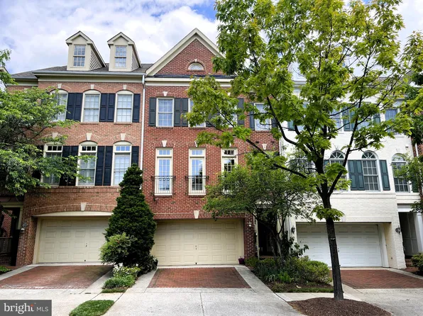 203 Oak Knoll Ter, Rockville, MD 20850