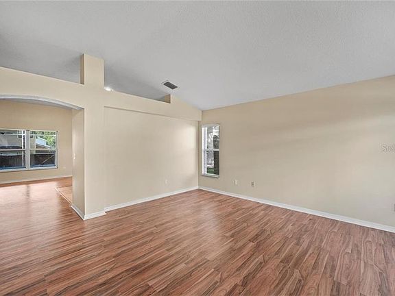 4th image of 2509 Fairhaven Dr