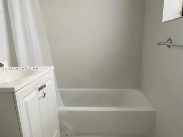 1611 Pennsylvania Ave #12A — Photo 2