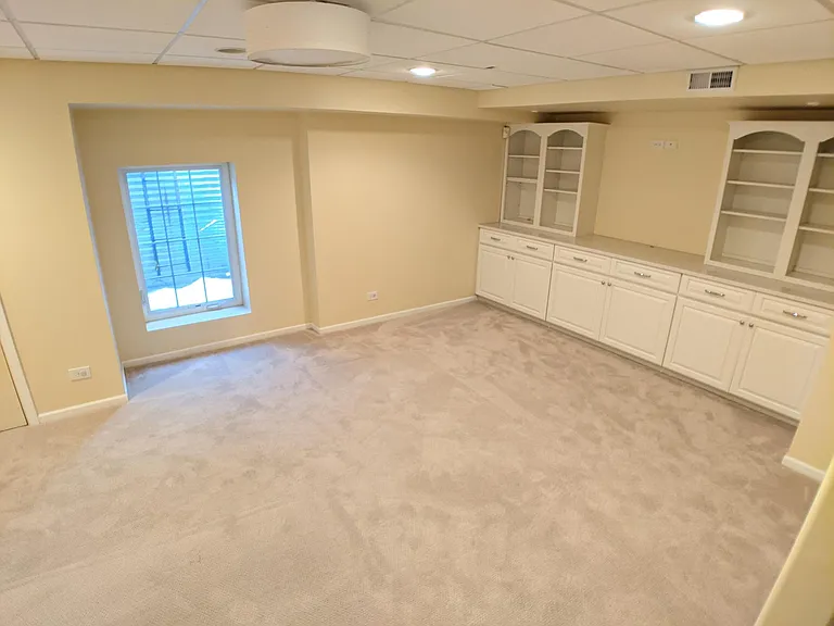 385 Bradbury Ln — Photo 18