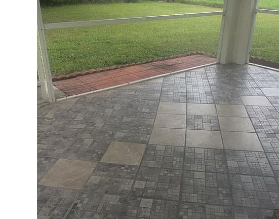 3rd image of 411 SW 32nd Ter