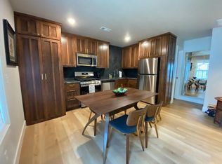 417 SE 10th St #B, Bentonville, AR 72712