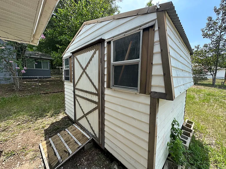 1864 W Gardenia Dr — Photo 14