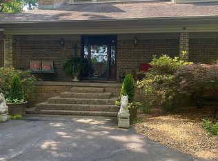 9 Country Oaks Dr, Little Rock, AR 72223