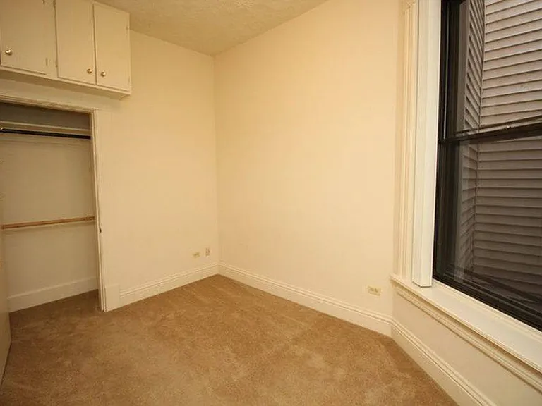 625 W Belmont Ave — Photo 18