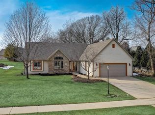 W231N7391 Field Dr, Sussex, WI 53089