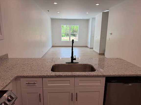 3rd image of 198 Bell Cir #A