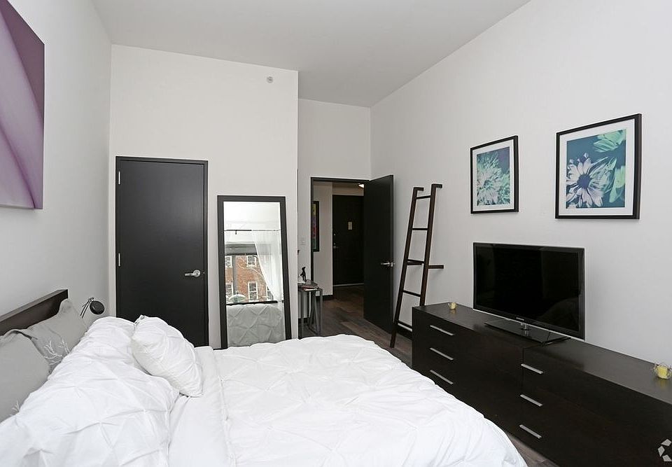 1st image of 15350 89th Ave APT 811