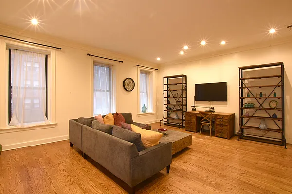 Rented by Compass | media 2