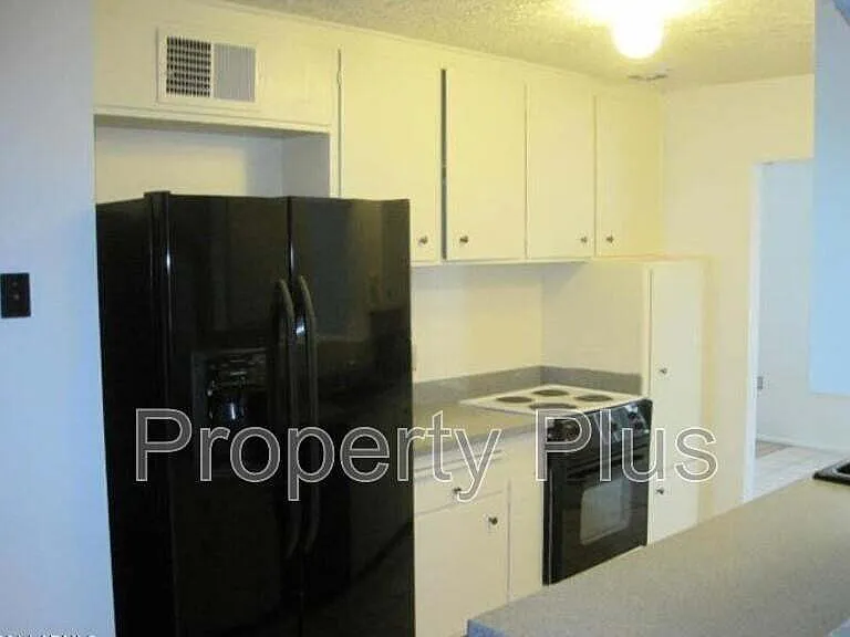 1228 S McKemy St — Photo 5