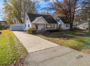 1230 E 6th St, Marshfield, WI 54449